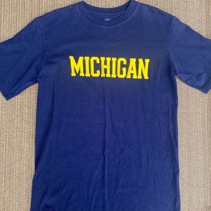UM Varsity Blue Michigan Men’s T-shirt with Logo M